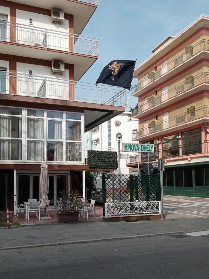 Hotel Nova Dhely Rimini Eksteriør bilde