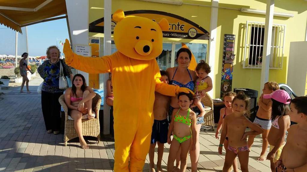 Hotel Nova Dhely Rimini Eksteriør bilde